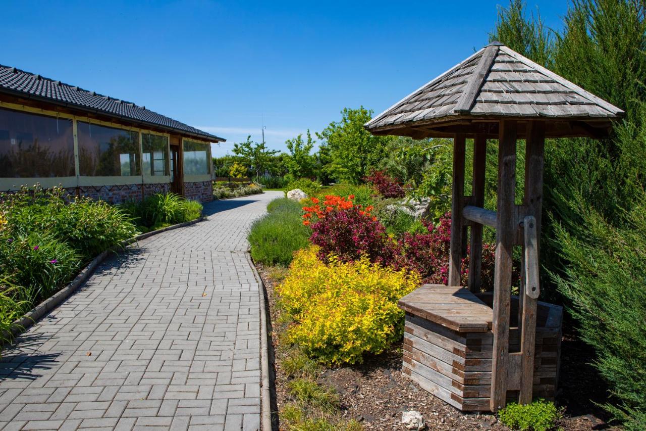Amenity Penzion Horni Vestonice Exterior foto